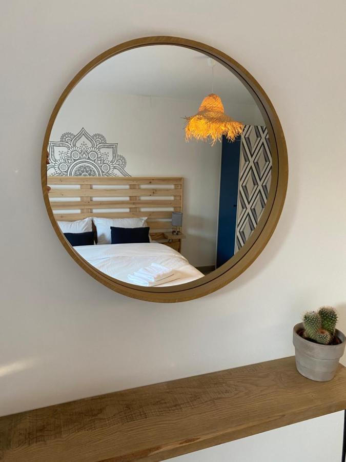 Maison chaleureuse au cœur du village Raddon-et-Chapendu Extérieur photo
